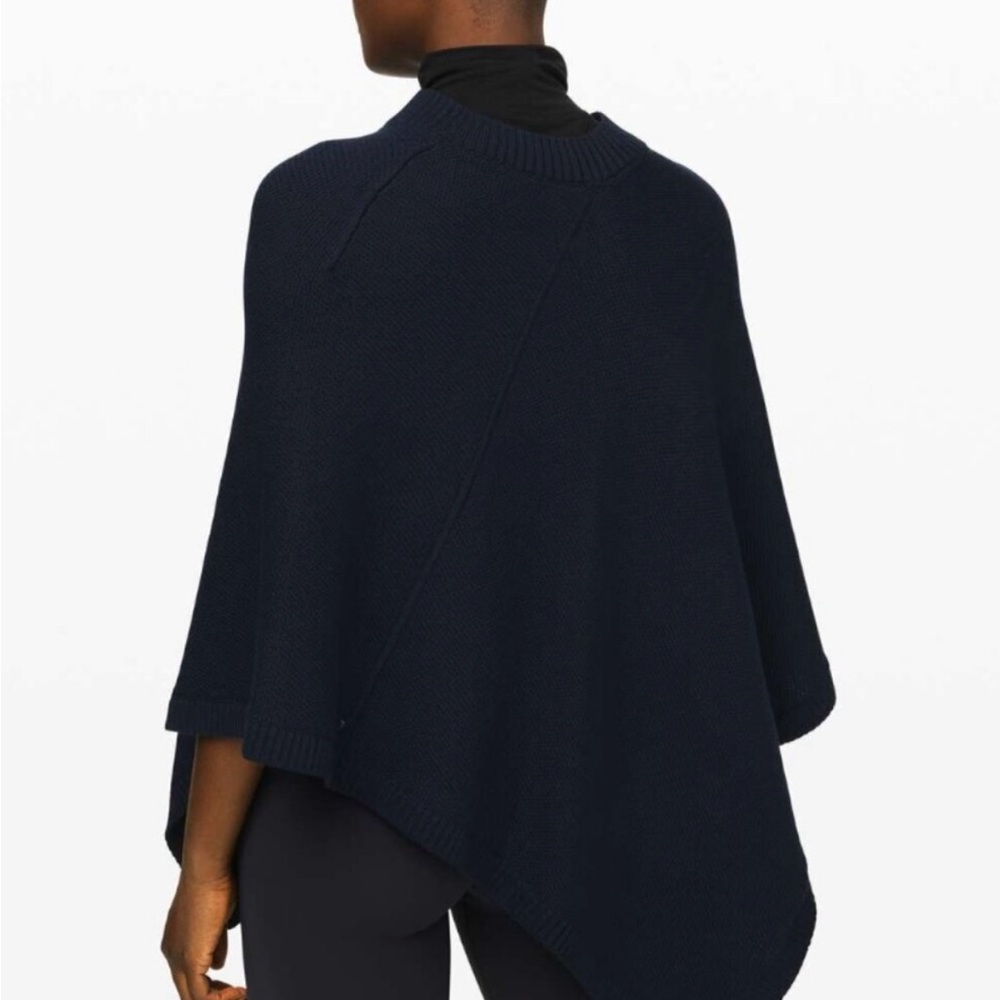 Lululemon Women’s Lululemon On the Go Navy blue Sweater Poncho One Size - Picture 2 of 7